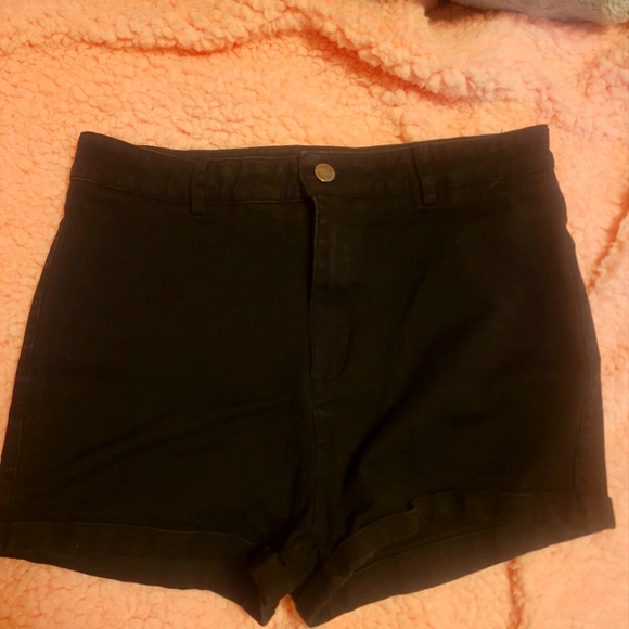 Black High waisted shorts - Picture 1 of 2